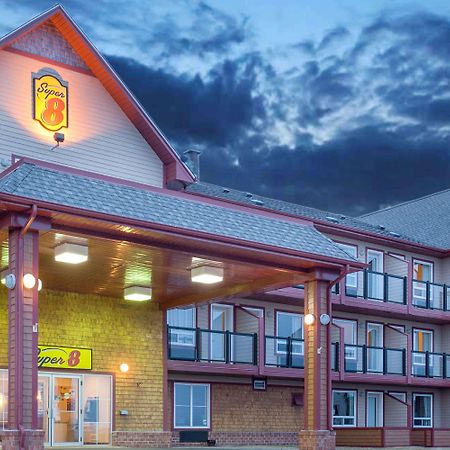 Super 8 By Wyndham Caraquet Exterior foto