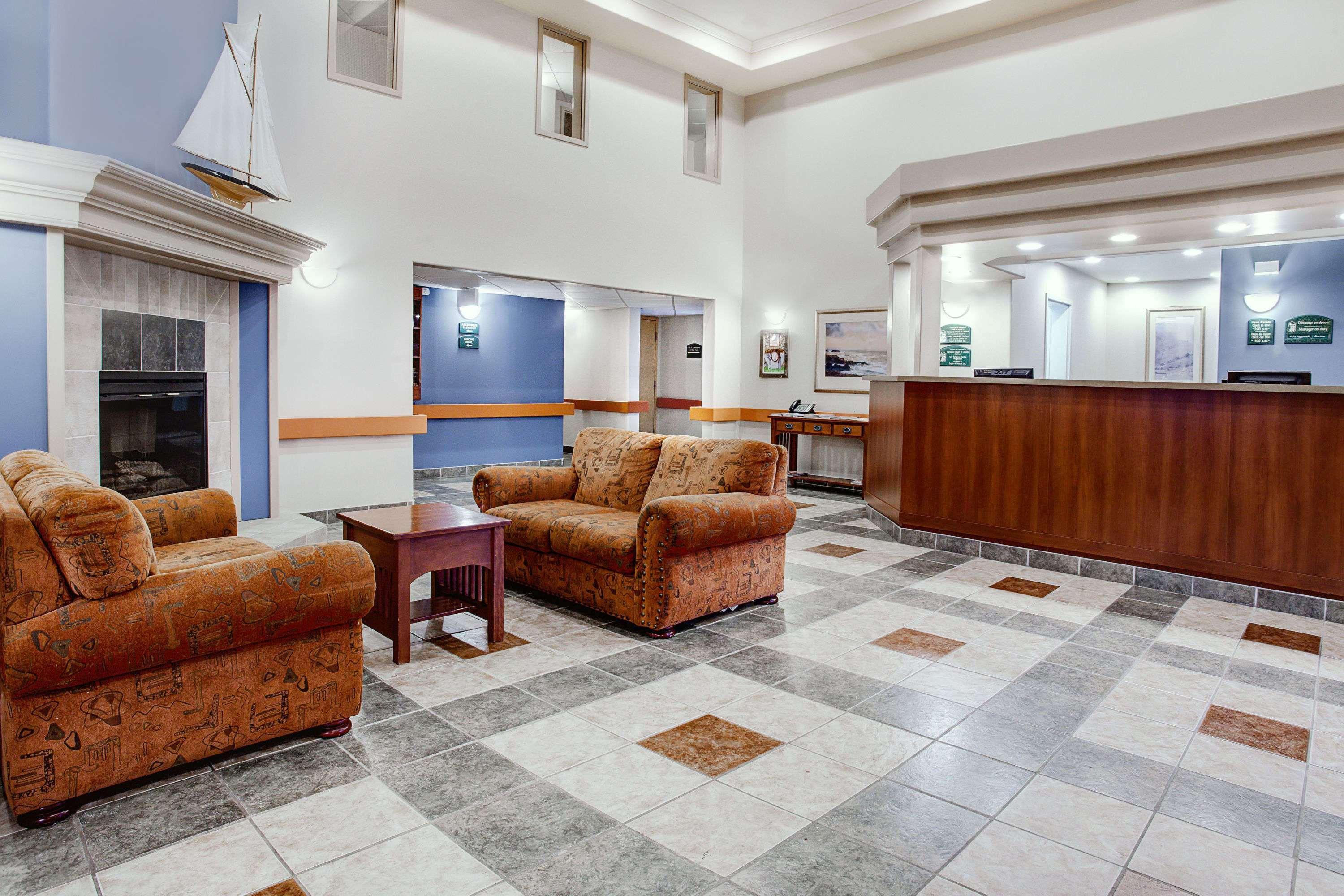 Super 8 By Wyndham Caraquet Exterior foto