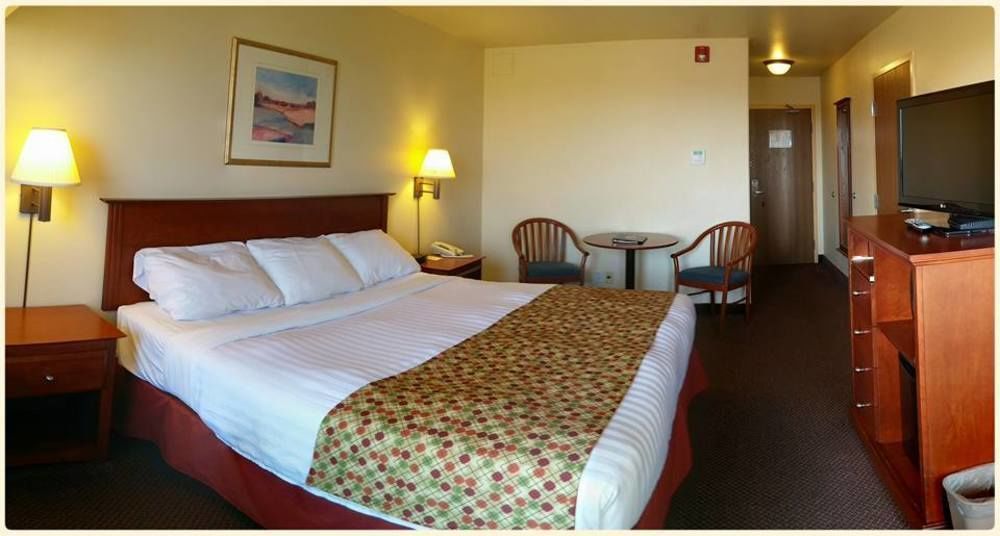 Super 8 By Wyndham Caraquet Exterior foto