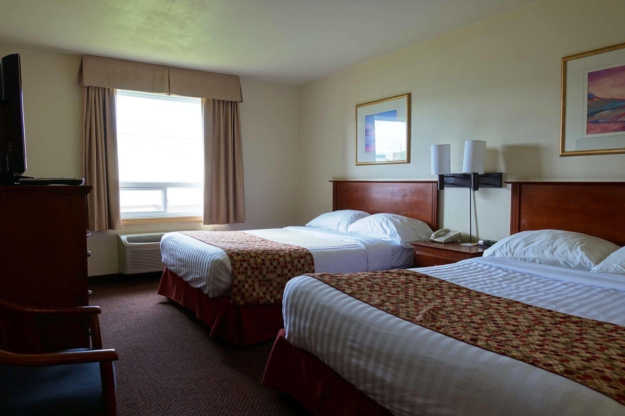 Super 8 By Wyndham Caraquet Exterior foto