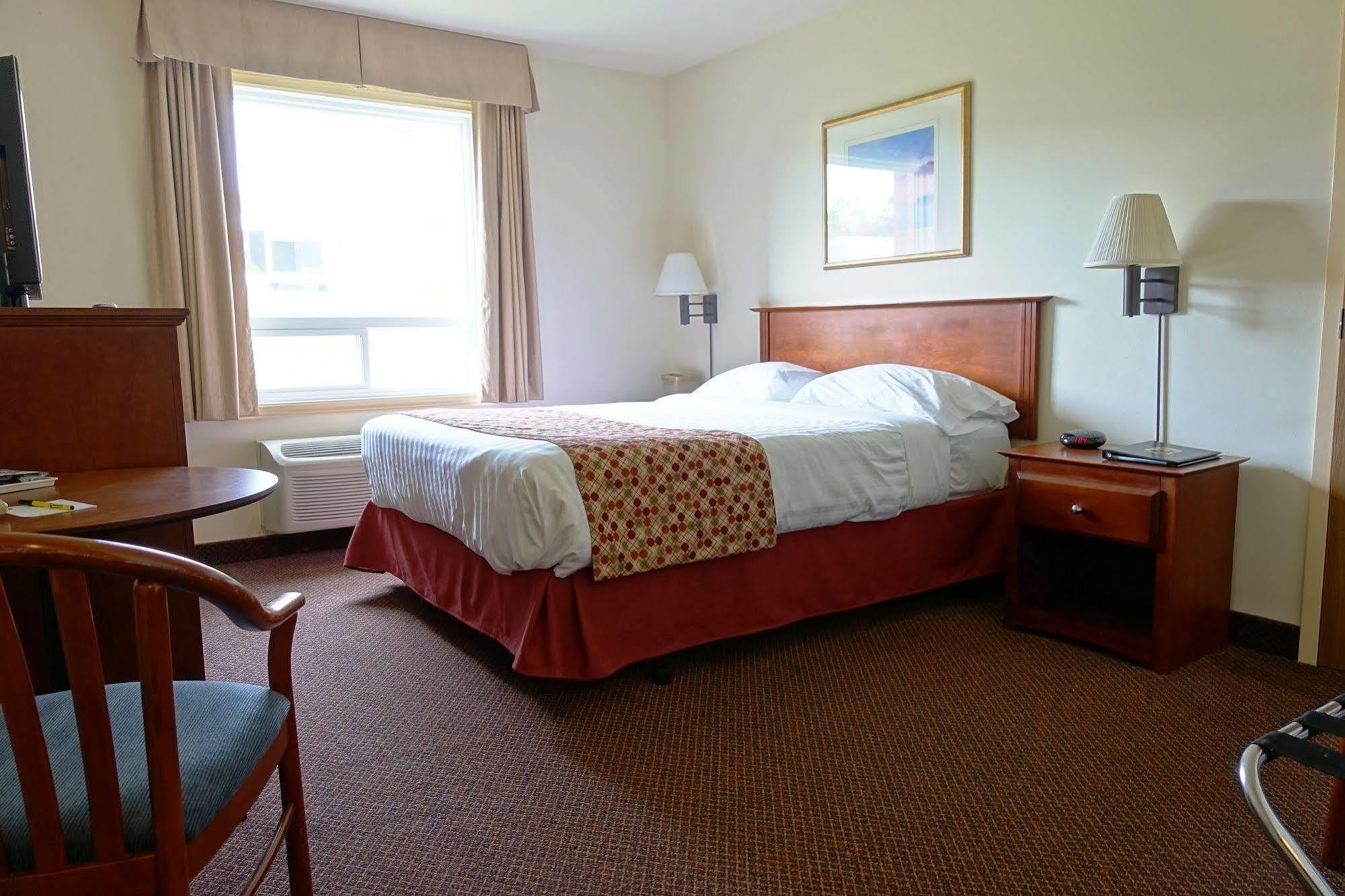 Super 8 By Wyndham Caraquet Exterior foto